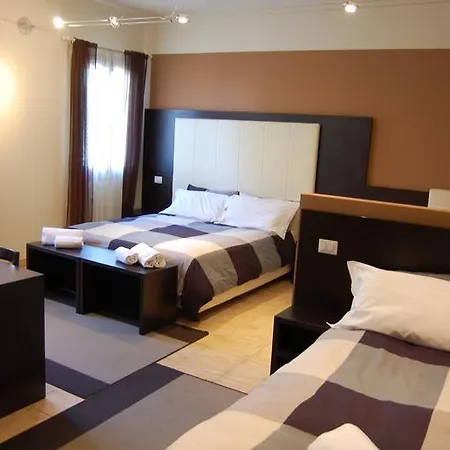 Al Cason Affittacamere *